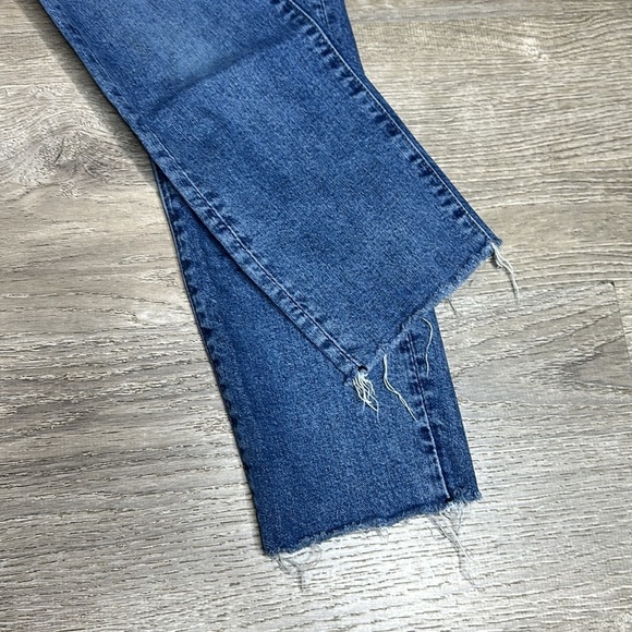 H&M High Rise Button-Fly Straight Leg Jeans in Blue Women’s Sz 2 - Picture 3 of 10